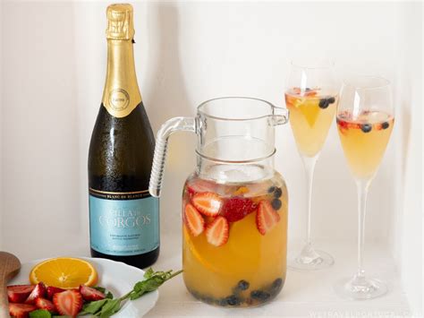 Sparkling Sangria – Portuguese Sangria de .